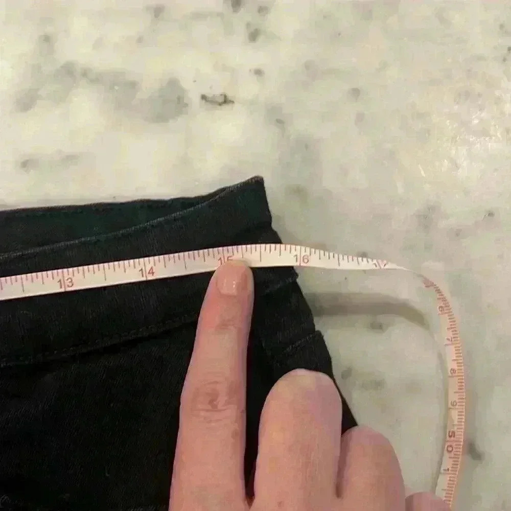 Cute frayed hem black mini skirt size large - Picture 6 of 7